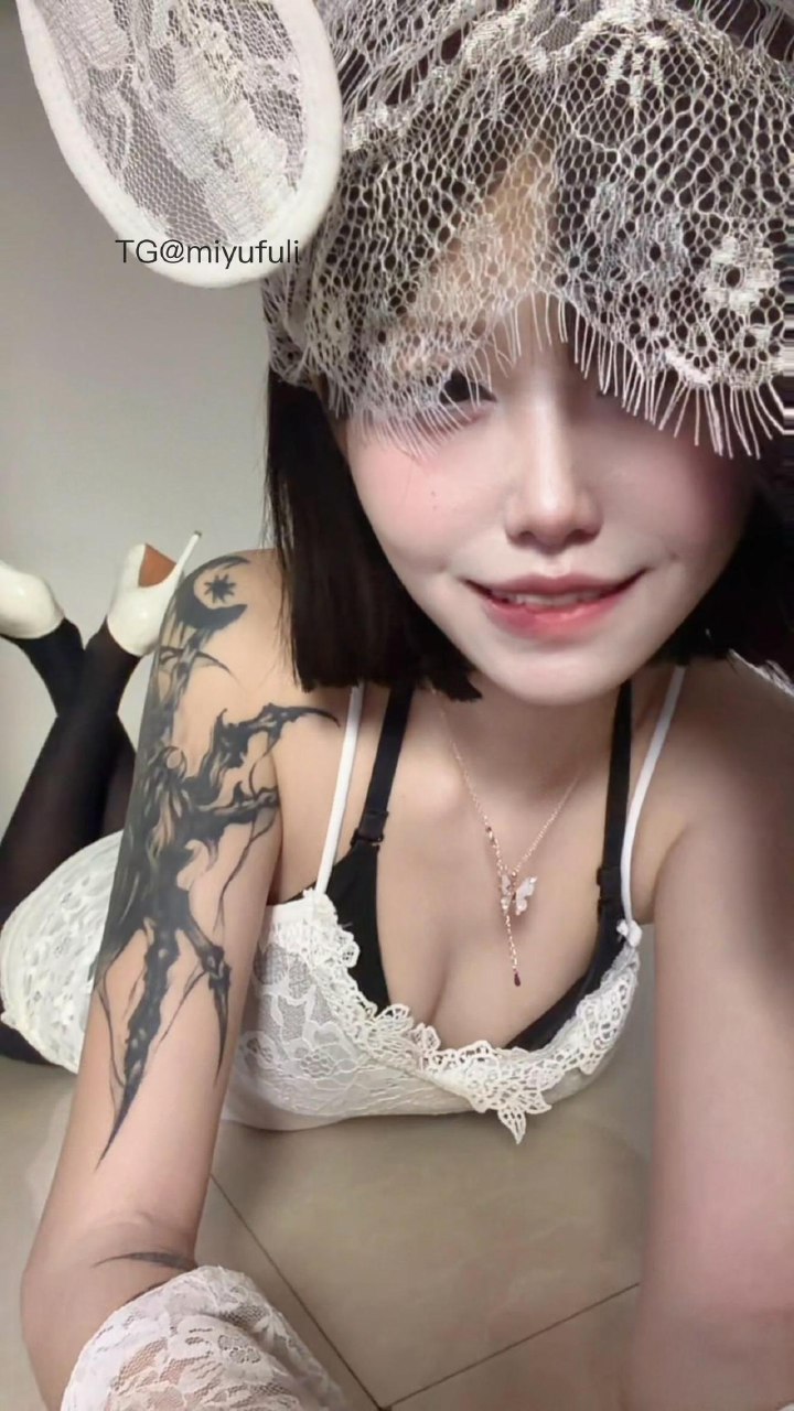 【在线看】抖音 小哭包不哭 岛遇 NO.013期 【7P】-秘语空间